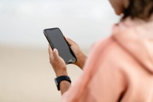 Jak zadbać o zdrowe nawyki korzystania z telefonu